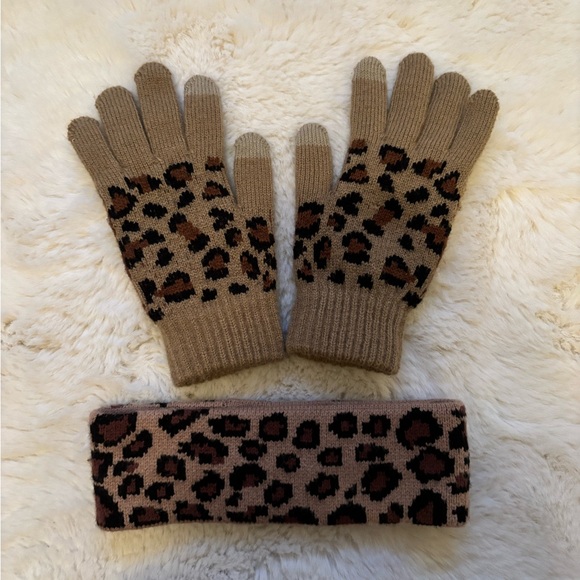 Leapord Winter Gloves and Headband Set - Picture 1 of 2